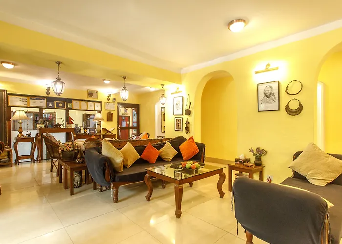 Ambassador Garden Hotel 4*